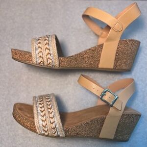 Annie Comfort Beige Sandals Woven Strap 9W